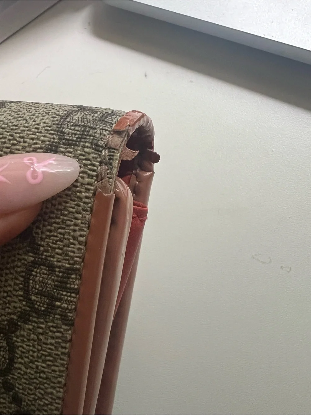 Gucci Beige GG Canvas Continental Wallet - Picture 5 of 9